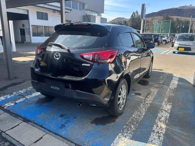 MAZDA DEMIO 4WD 2015 Image 31