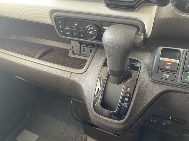 HONDA N BOX 2023 Image 31