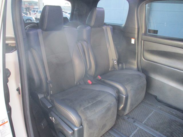 TOYOTA VELLFIRE 2017 Image 31