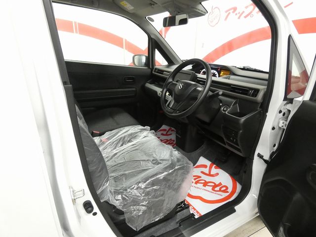 SUZUKI WAGON R 4WD 2025 Image 31
