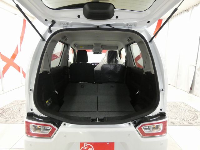 SUZUKI WAGON R 4WD 2025 Image 31