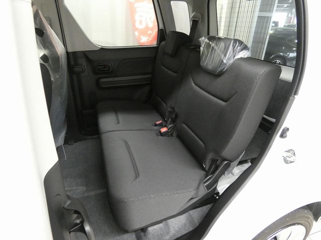 SUZUKI WAGON R 4WD 2025 Image 31