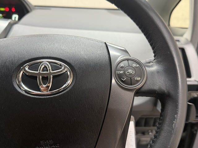 TOYOTA PRIUS ALPHA 2014 Image 31