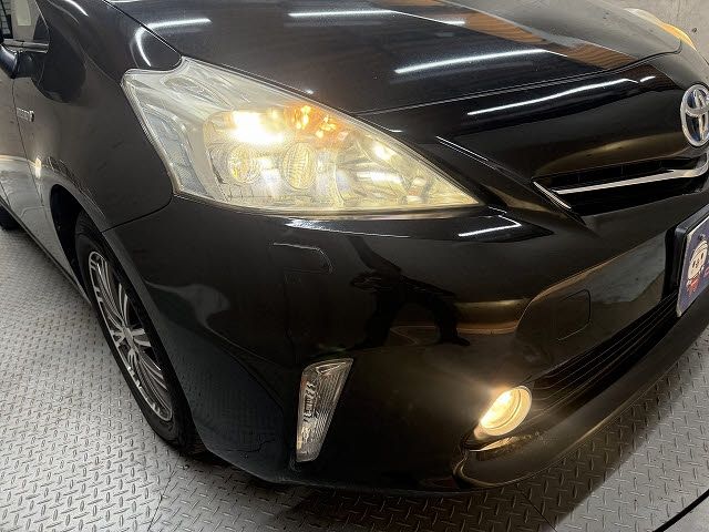 TOYOTA PRIUS ALPHA 2014 Image 31