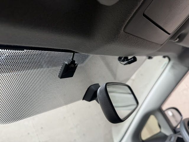 TOYOTA PRIUS ALPHA 2014 Image 31