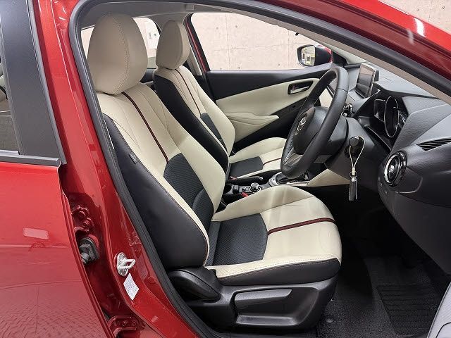 MAZDA DEMIO 2015 Image 31