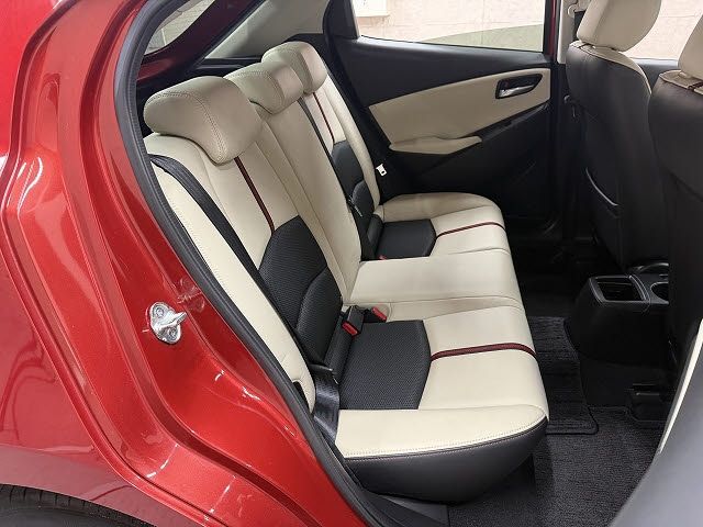 MAZDA DEMIO 2015 Image 31