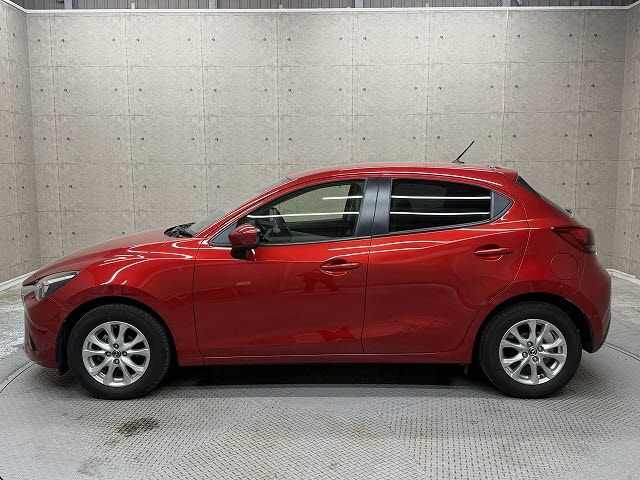 MAZDA DEMIO 2015 Image 31