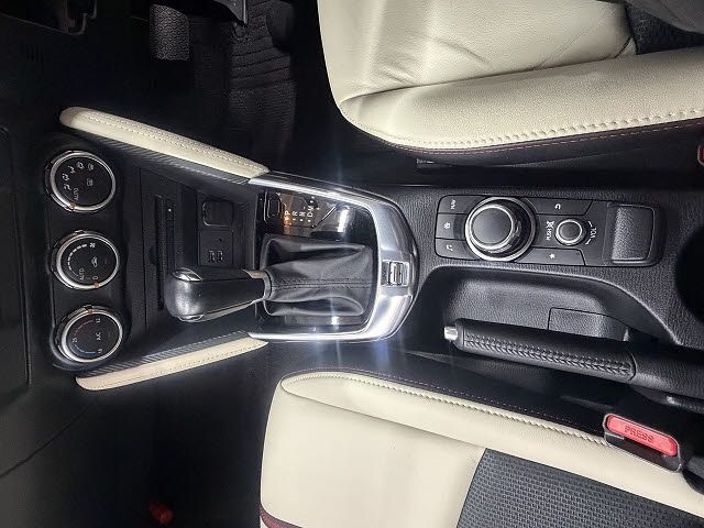 MAZDA DEMIO 2015 Image 31