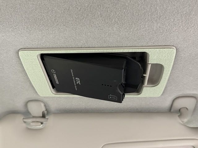 MAZDA DEMIO 2015 Image 31