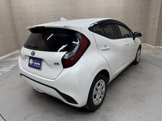 TOYOTA AQUA 2023 Image 31