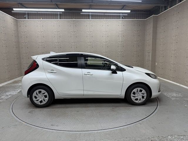 TOYOTA AQUA 2023 Image 31