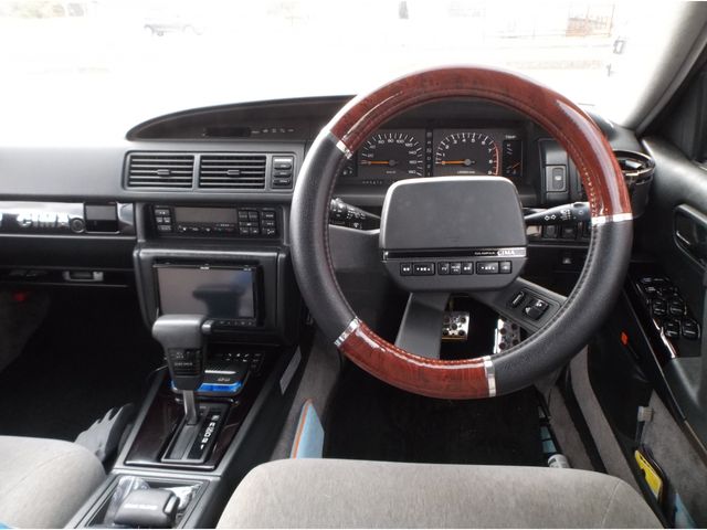 NISSAN CIMA 1990 Image 31