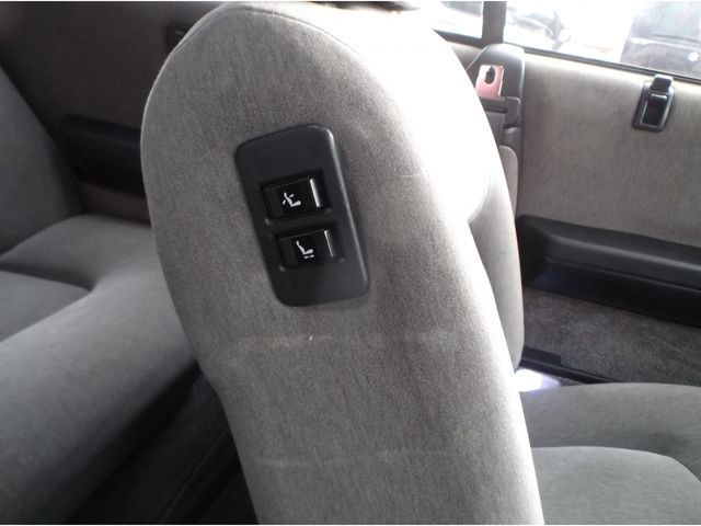 NISSAN CIMA 1990 Image 31