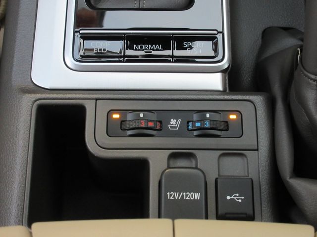 TOYOTA LANDCRUISER PRADO 2023 Image 31