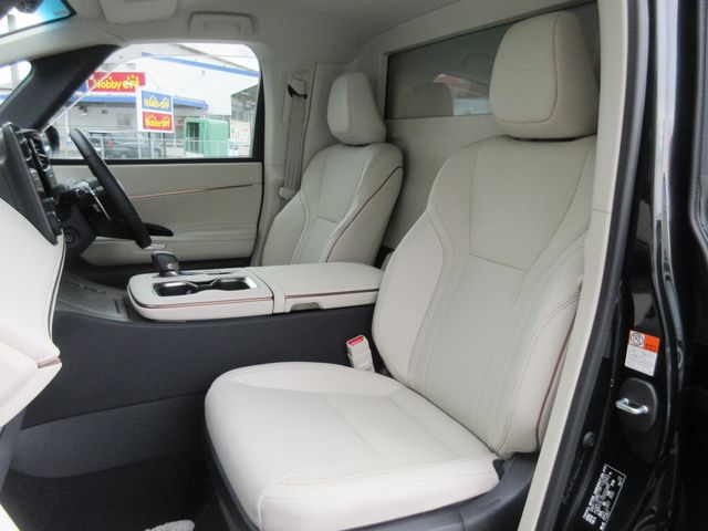 TOYOTA LEXUS LM500H 2024 Image 31