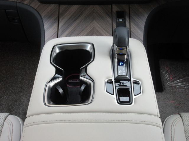 TOYOTA LEXUS LM500H 2024 Image 31