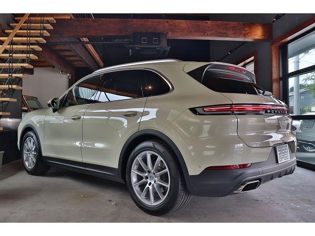 PORSCHE CAYENNE COUP 2023 Image 31