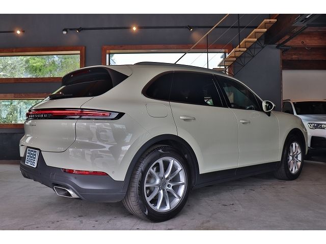 PORSCHE CAYENNE COUP 2023 Image 31