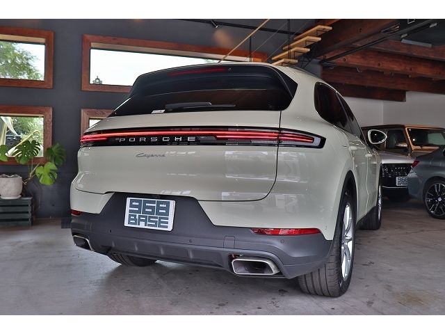 PORSCHE CAYENNE COUP 2023 Image 31