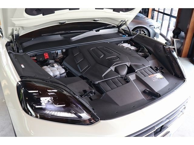 PORSCHE CAYENNE COUP 2023 Image 31