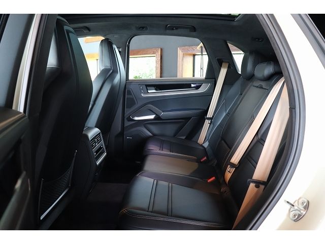 PORSCHE CAYENNE COUP 2023 Image 31