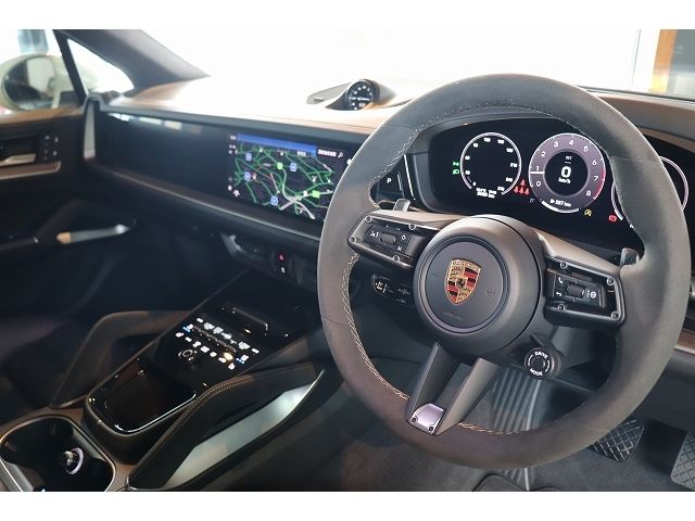 PORSCHE CAYENNE COUP 2023 Image 31