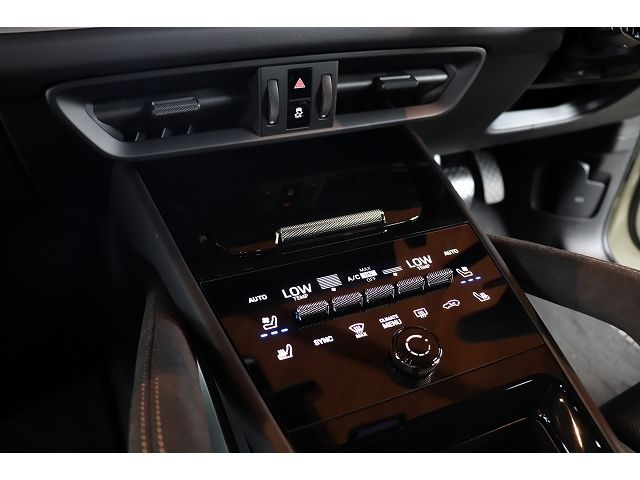 PORSCHE CAYENNE COUP 2023 Image 31