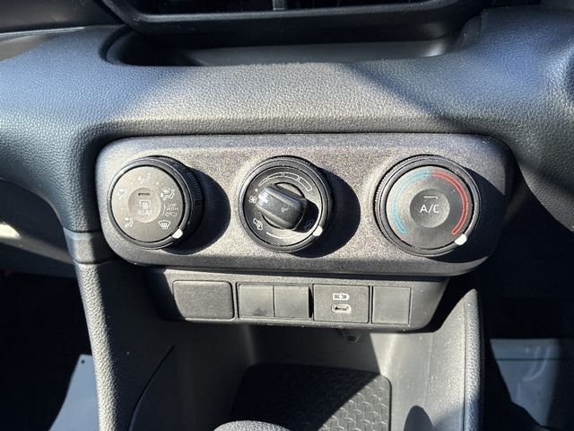 TOYOTA YARIS 2024 Image 31