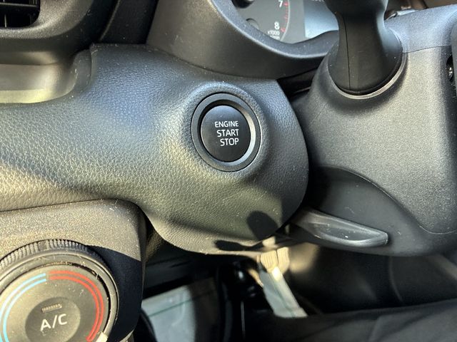 TOYOTA YARIS 2024 Image 31