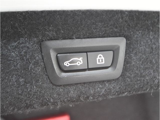 BMW 5SERIES SEDAN 2018 Image 31