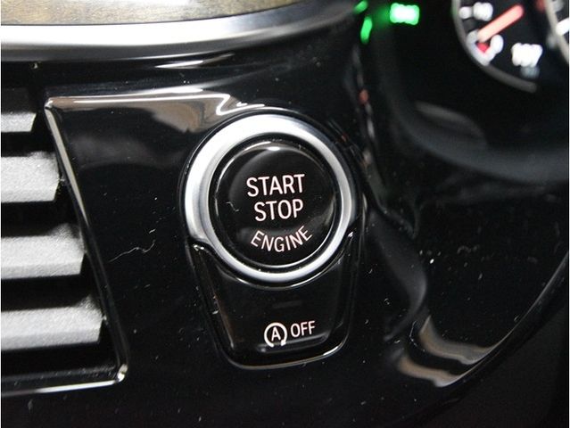 BMW 5SERIES SEDAN 2018 Image 31