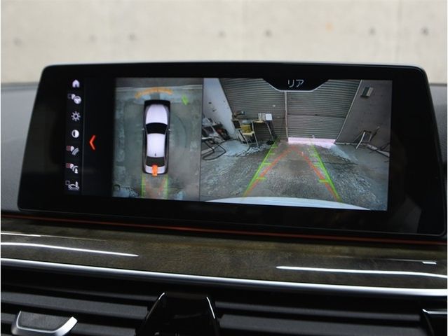 BMW 5SERIES SEDAN 2018 Image 31