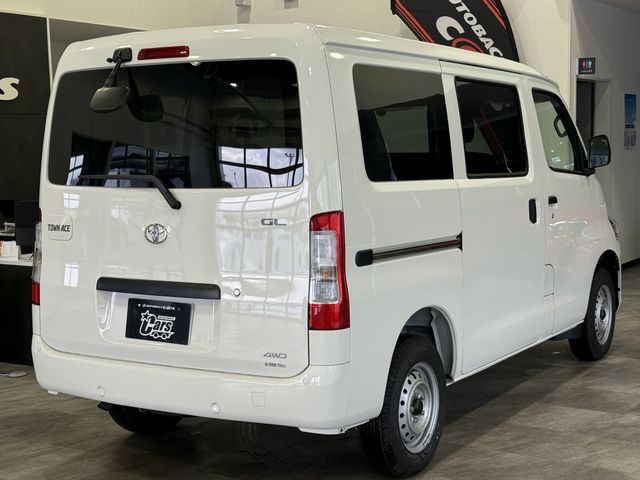 TOYOTA TOWNACE VAN 4WD 2025 Image 31