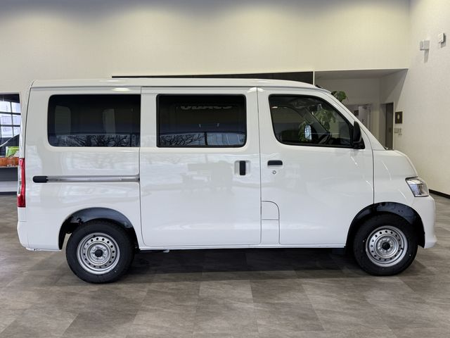 TOYOTA TOWNACE VAN 4WD 2025 Image 31