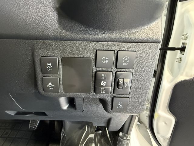 TOYOTA TOWNACE VAN 4WD 2025 Image 31