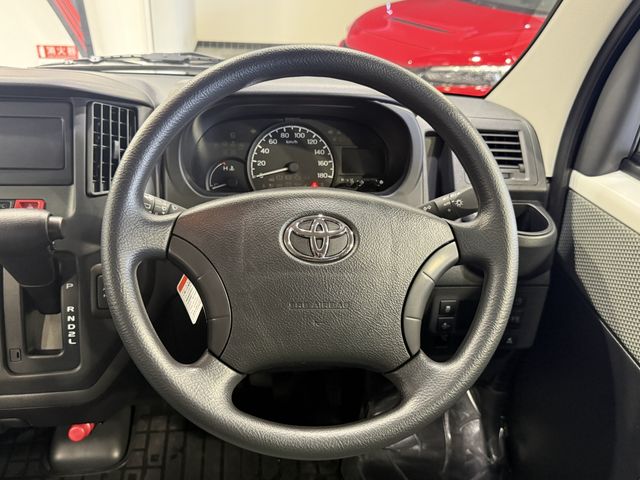 TOYOTA TOWNACE VAN 4WD 2025 Image 31