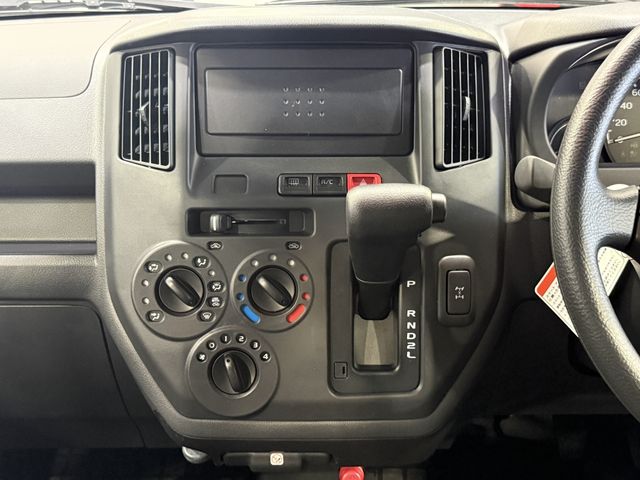 TOYOTA TOWNACE VAN 4WD 2025 Image 31