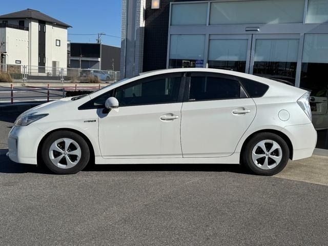 TOYOTA PRIUS 2014 Image 31