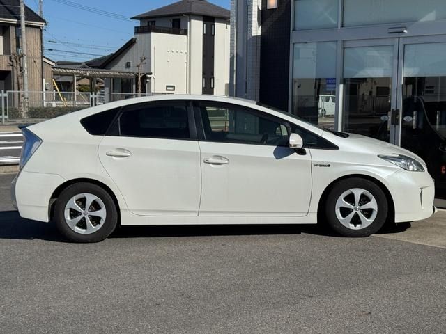 TOYOTA PRIUS 2014 Image 31