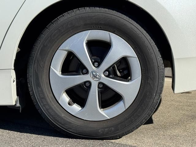 TOYOTA PRIUS 2014 Image 31