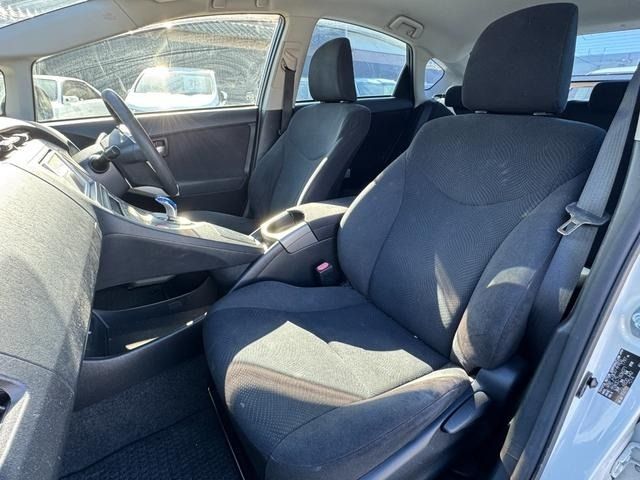 TOYOTA PRIUS 2014 Image 31