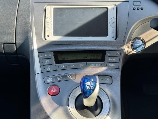 TOYOTA PRIUS 2014 Image 31