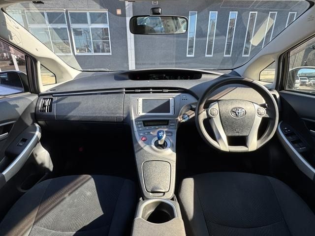 TOYOTA PRIUS 2014 Image 31