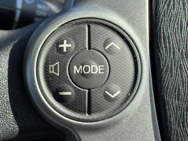 TOYOTA PRIUS 2014 Image 31