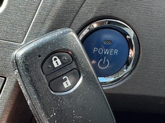 TOYOTA PRIUS 2014 Image 31