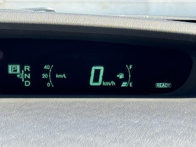 TOYOTA PRIUS 2014 Image 31