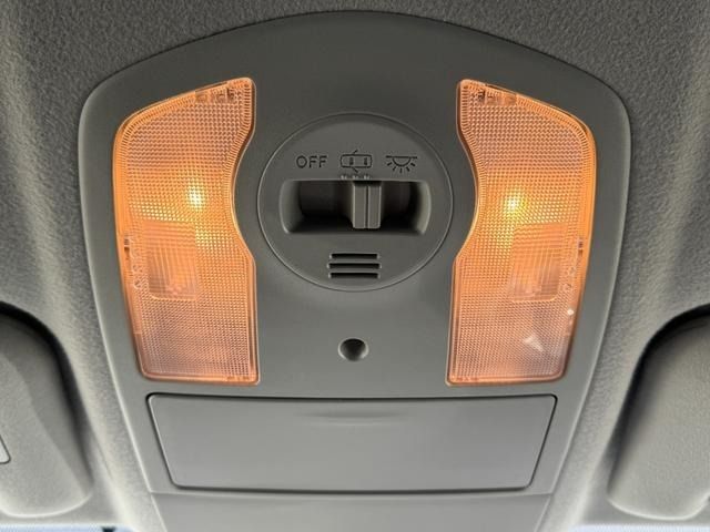 TOYOTA PRIUS 2014 Image 31