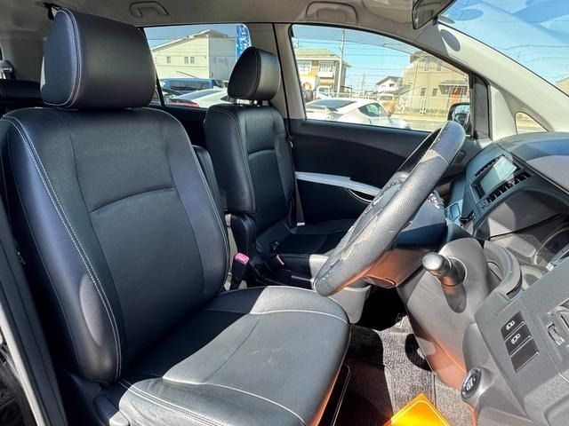 TOYOTA ISIS 2013 Image 31