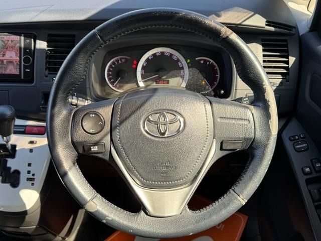 TOYOTA ISIS 2013 Image 31